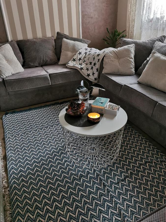 Lux Apartman Lena Белград Екстериор снимка