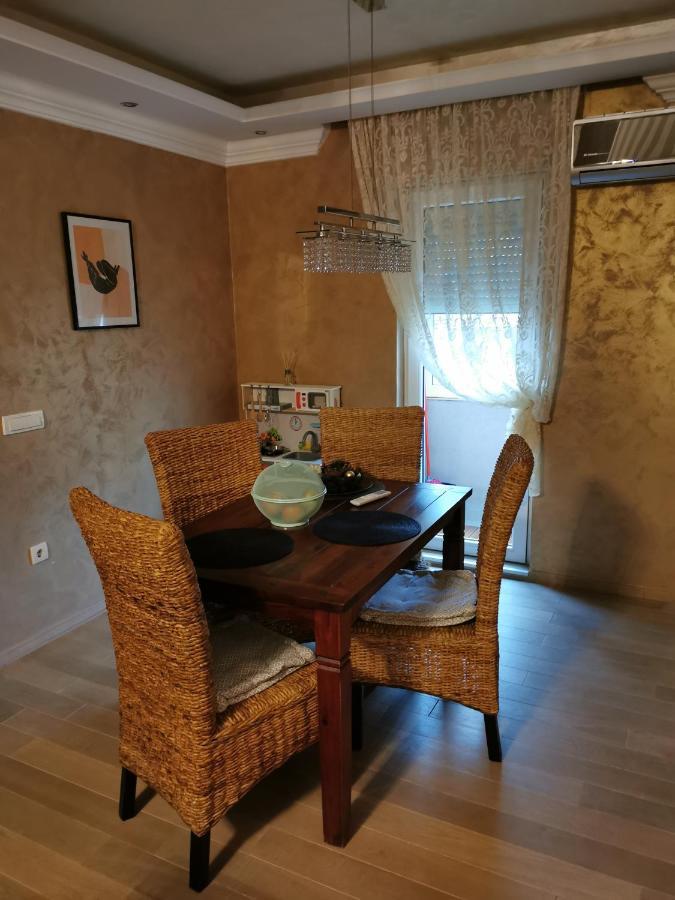 Lux Apartman Lena Белград Екстериор снимка