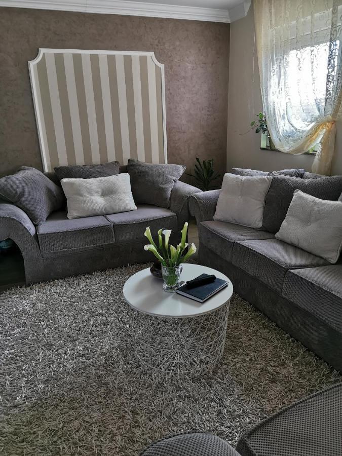 Lux Apartman Lena Белград Екстериор снимка